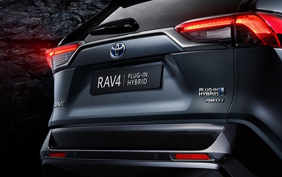 Toyota RAV4 SUV Rückansicht