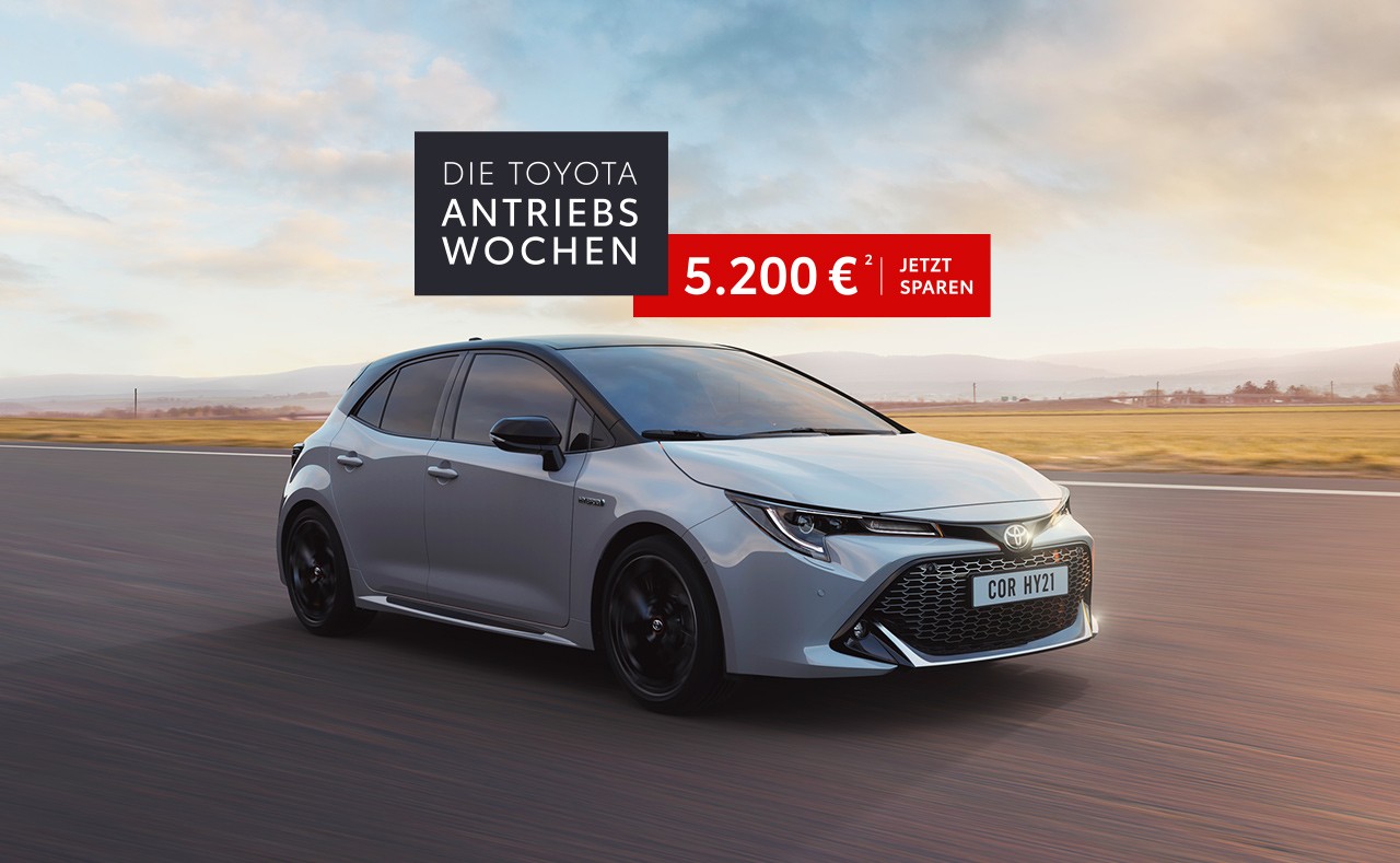 Fahrender silberner Corolla, darüber ein Störer mit: Spare bis zu 5200 €