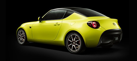 Toyota S-FR in neon-Gelb von hinten 