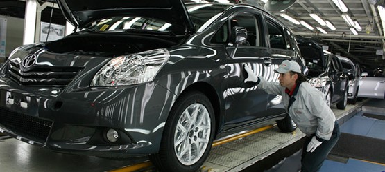 2009: Toyota feiert die Fertigstellung des ein millionsten Fahrzeugs in der Türkei. Start der Produktion des neuen Toyota Verso.