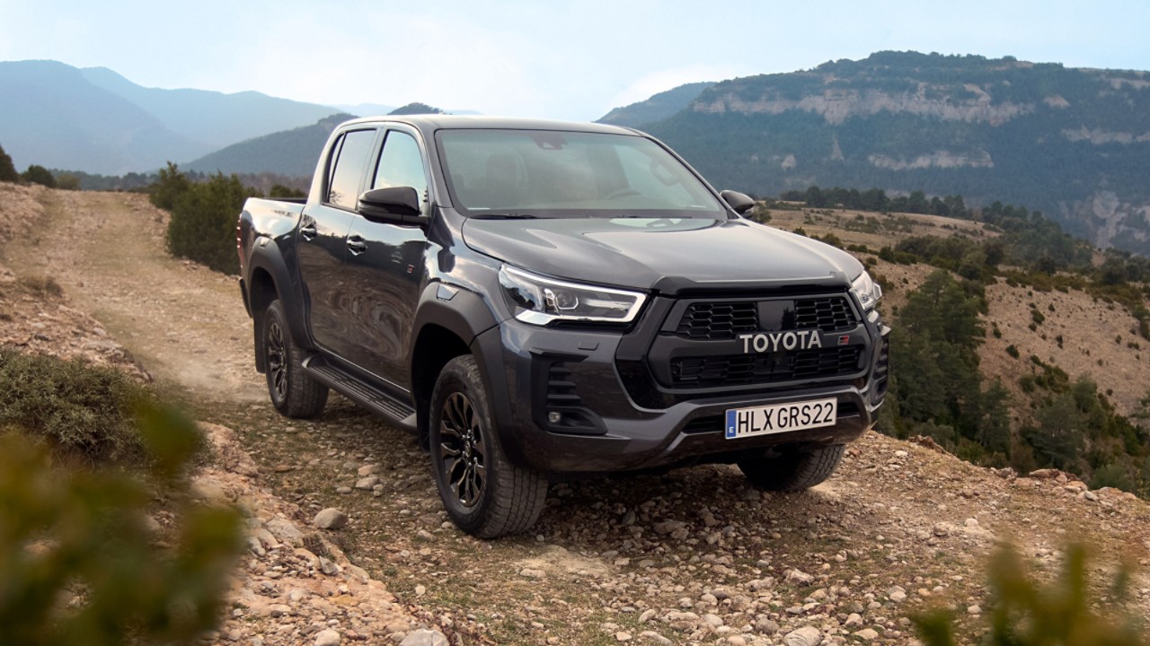 GR SPORT_LP_Hilux_Kachel