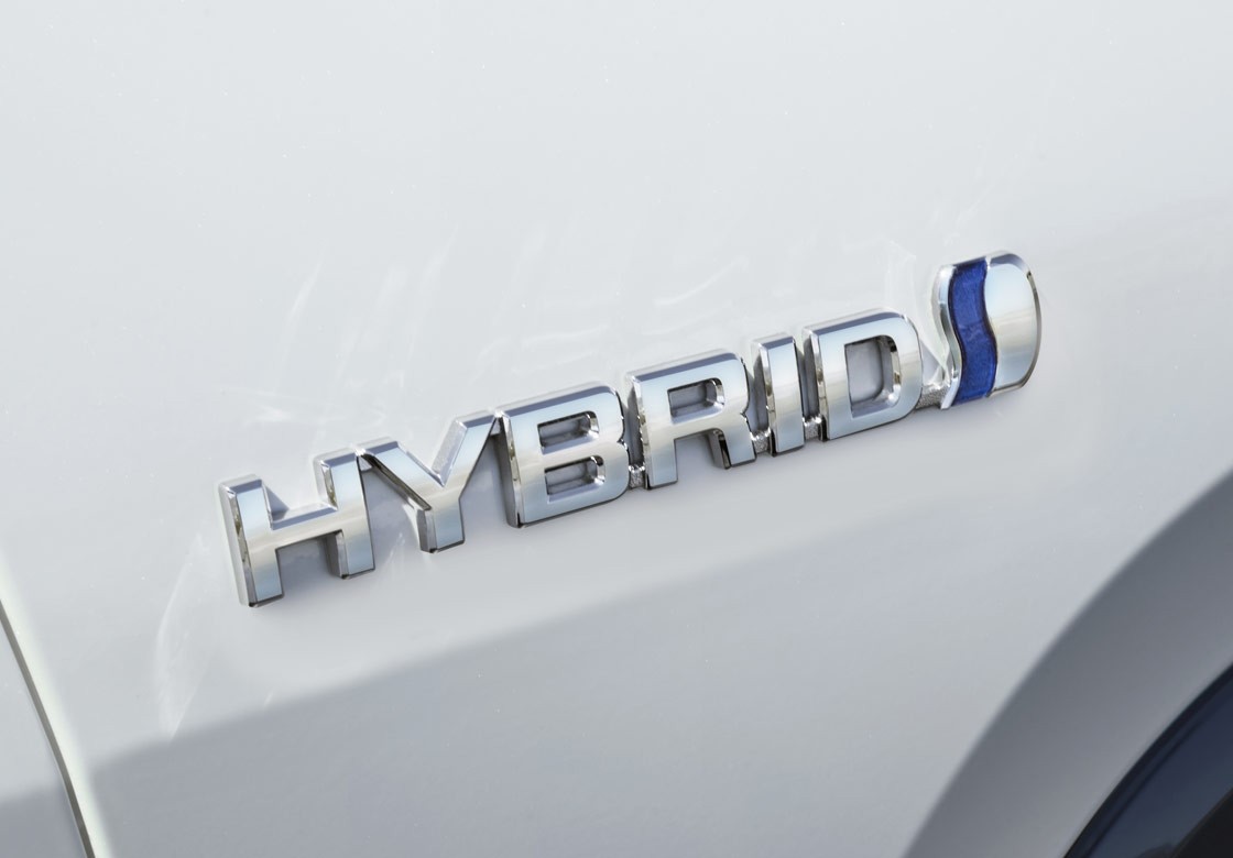 Toyota Touring Sports Choose Hybrid