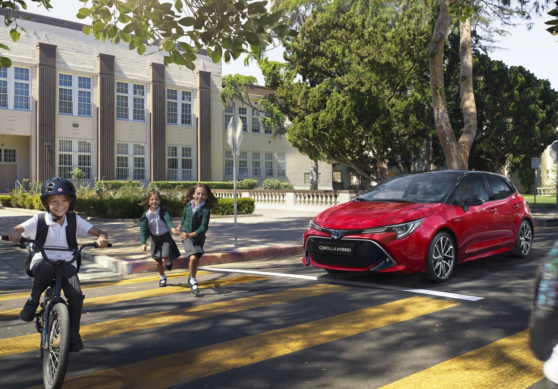 02-corolla-hatchback-ausstattung-spezifikation