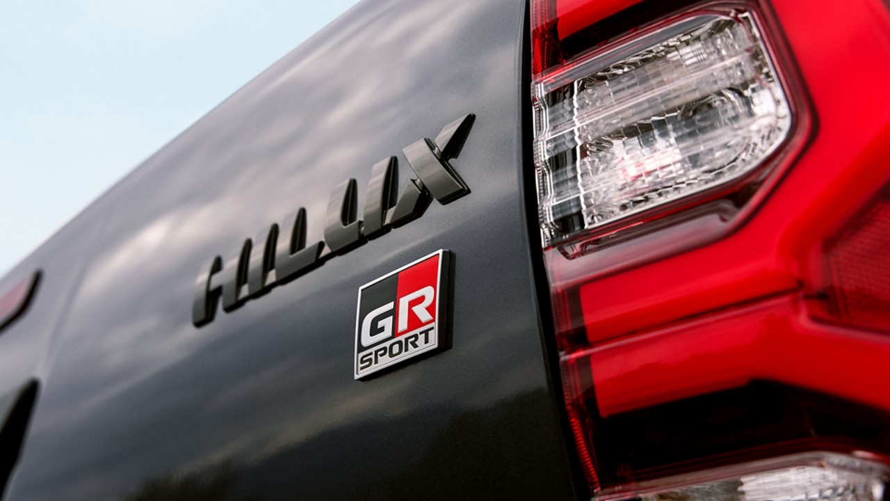 Toyota Hilux GR SPORT