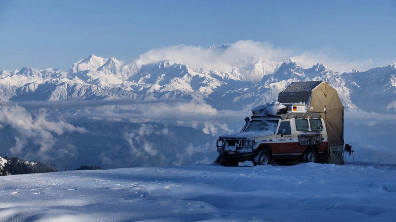 Das neue Land Cruiser Modell im Eis