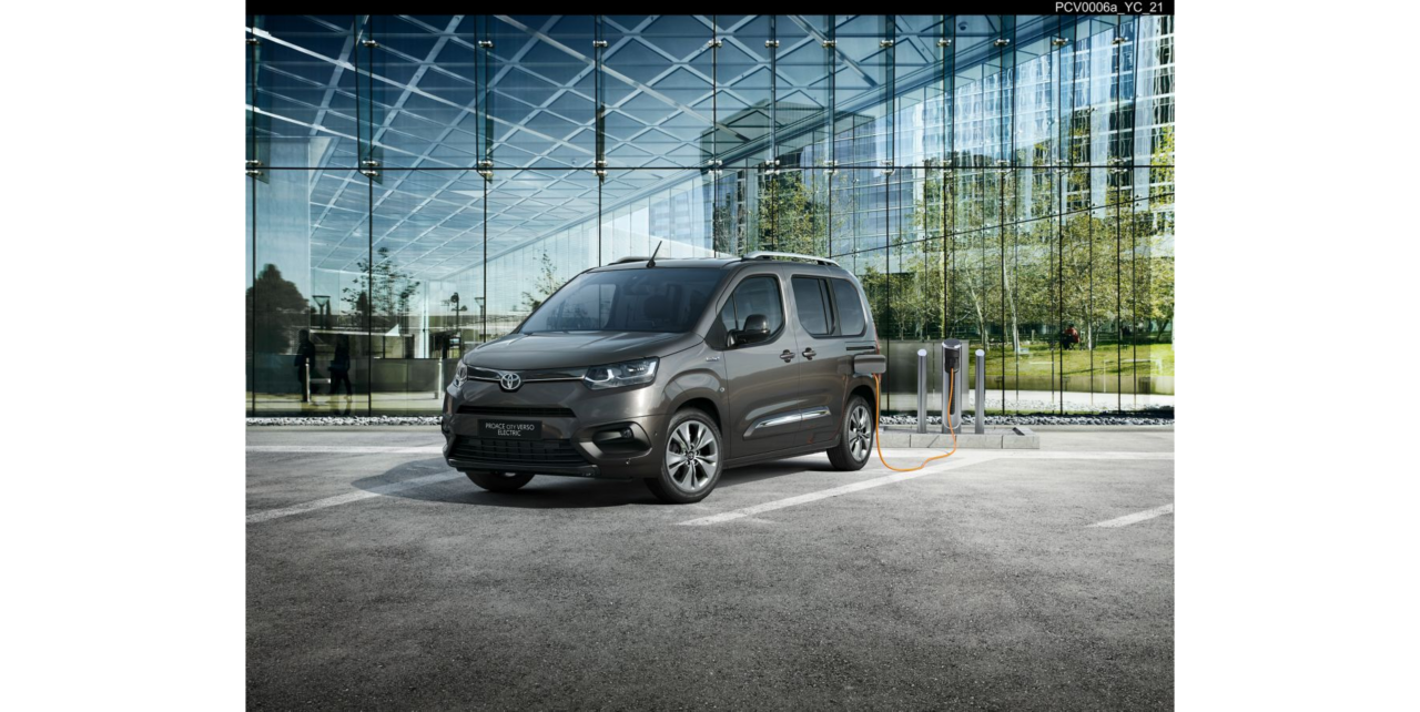 04-toyota-proace-city-verso-electric-galerie-aussenausstattung