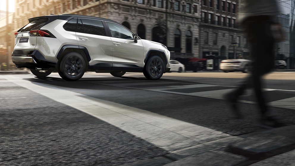 Toyota RAV4 auf der Straße