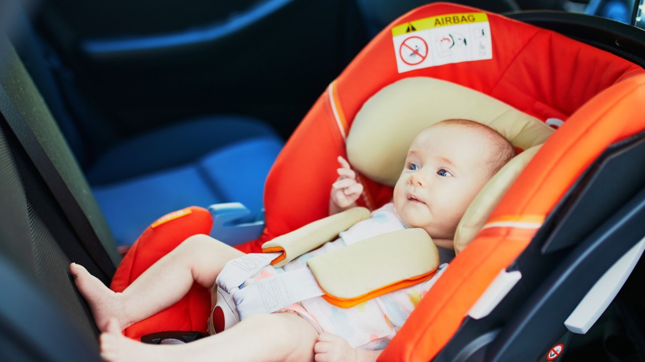 Beifahrerairbag ausschalten: Baby Kkindersitz entgegen Fahrtrichtung